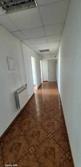 Biurowiec z halą magazynową 1000m2 STRYKÓW