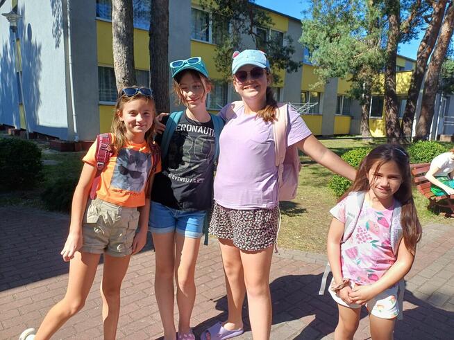 OBÓZ DLA DZIEWCZYNEK NAD MORZEM