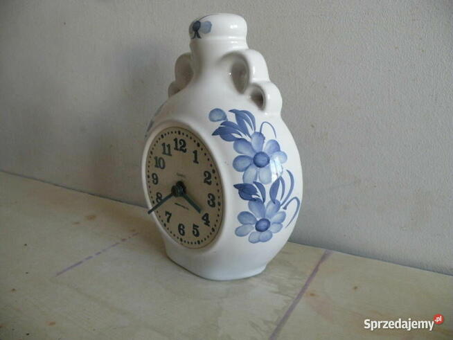 Zegar z PRL-u , Mera poltik