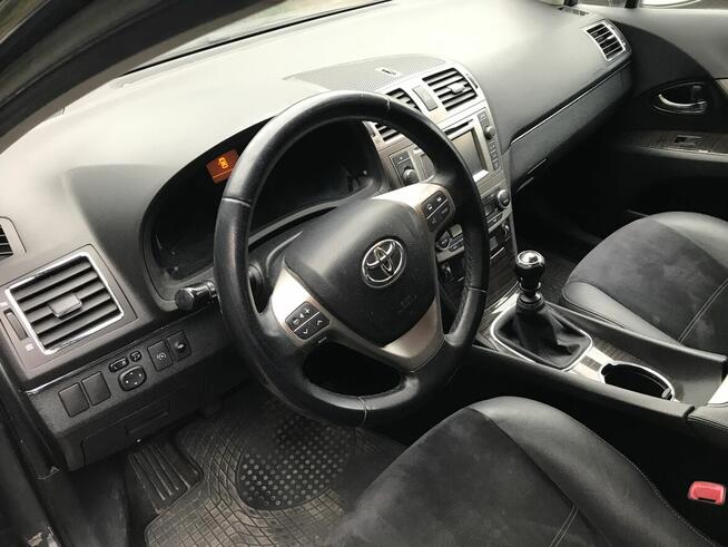 Sprzedam Toyota Avensis kombi