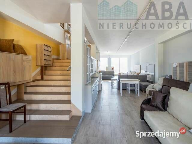 Nieruchomość z potencjałem – była ekspozycja meblowa