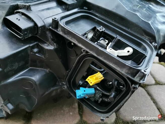 Reflektor przedni prawy Mercedes-Benz GLE W166 A1669064003