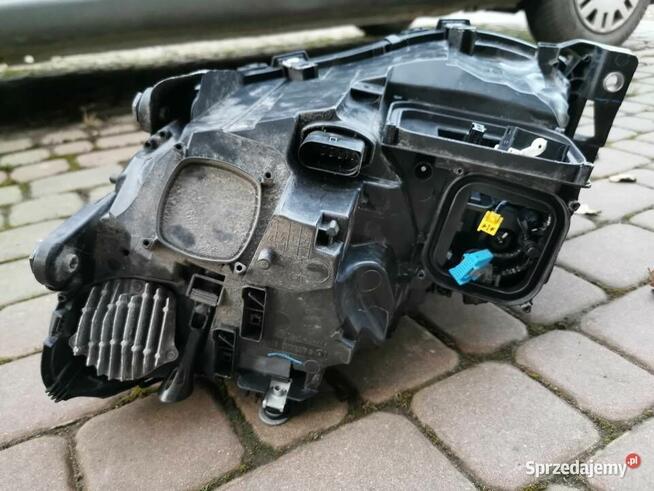 Reflektor przedni prawy Mercedes-Benz GLE W166 A1669064003