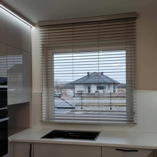 Żaluzje drewniane, bambusowe 50 i 25 mm.