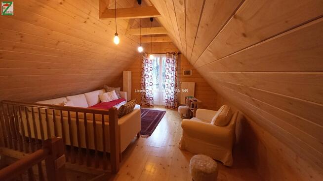 Drewniany dom wolnostojący