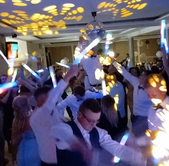 DJ / WODZIREJ NA WESELE, URODZINY , ciężki dym, napis LOVE