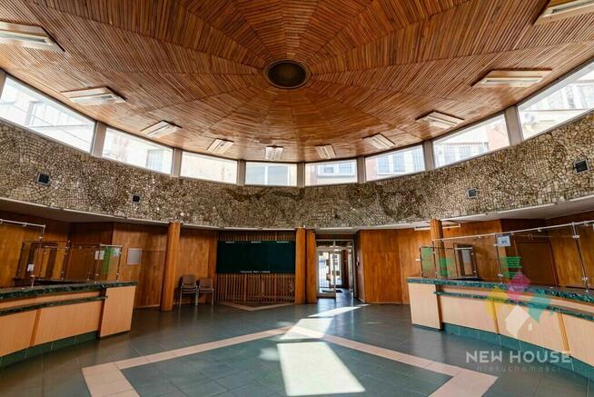 Lokal 367 m2, centrum, parter