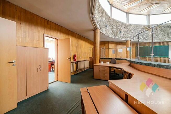 Lokal 367 m2, centrum, parter