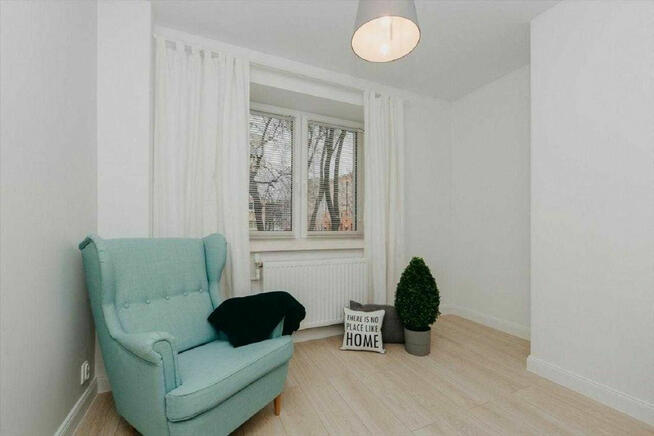 2 pokojowe, urządzone mieszkanie w kamienicy na Nowolipkach