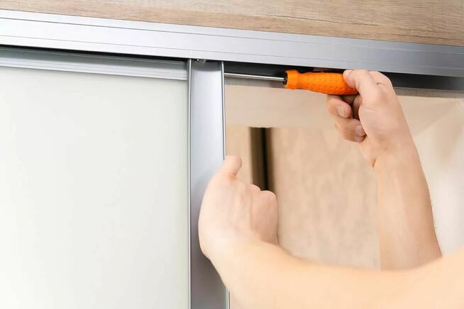 Naprawa szaf i innych mebli