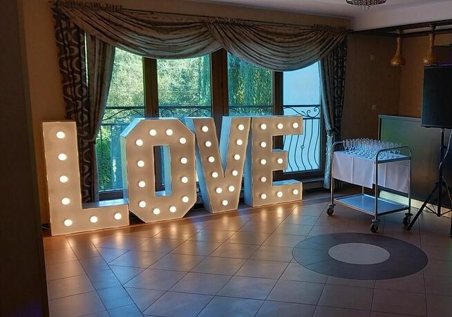 DJ / WODZIREJ NA WESELE, URODZINY , ciężki dym, napis LOVE