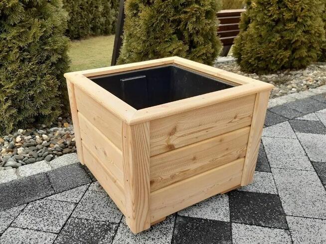 Donice drewniane Modrzew Syberyjski z wkładem PVC 50 x 50 cm