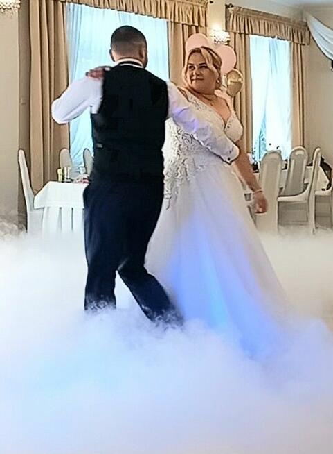 DJ / WODZIREJ NA WESELE, URODZINY , ciężki dym, napis LOVE