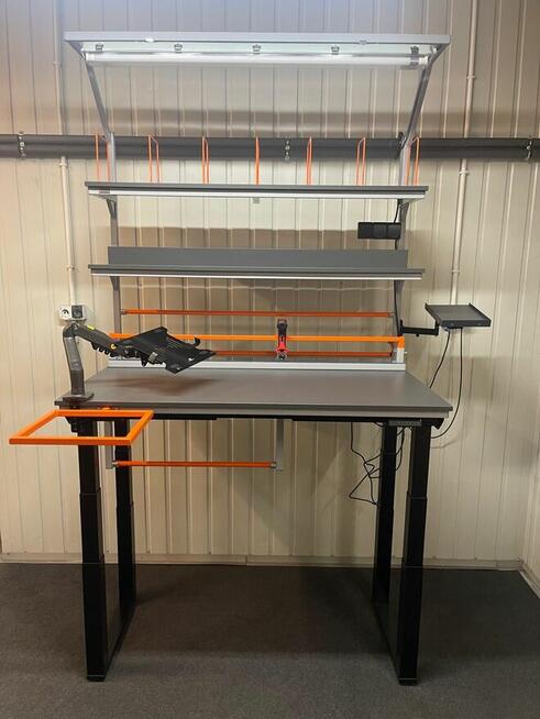 Stół do pakowania z elektryczną regulacją wysokości NOWOŚĆ