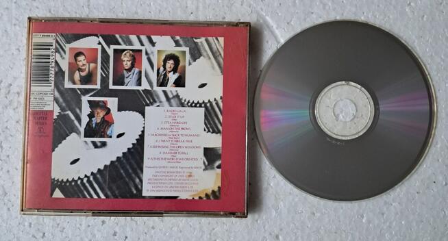 Queens. The Works . CD .