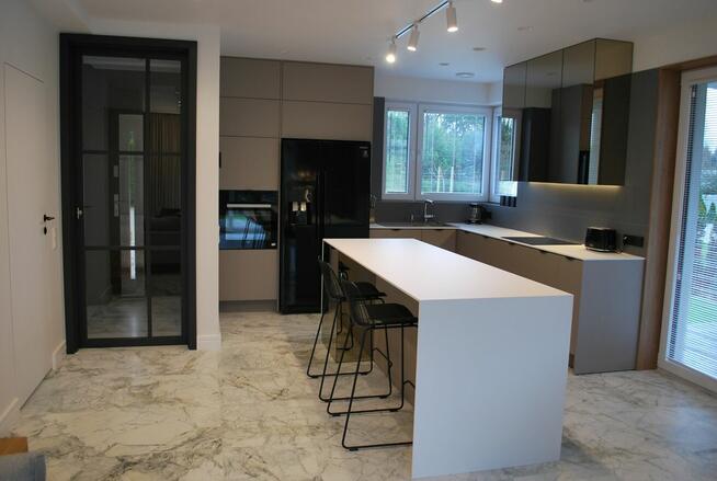 Dom nowoczesny w Stanisławowie