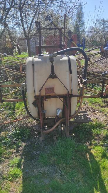 Opryskiwacz zawieszany 300l