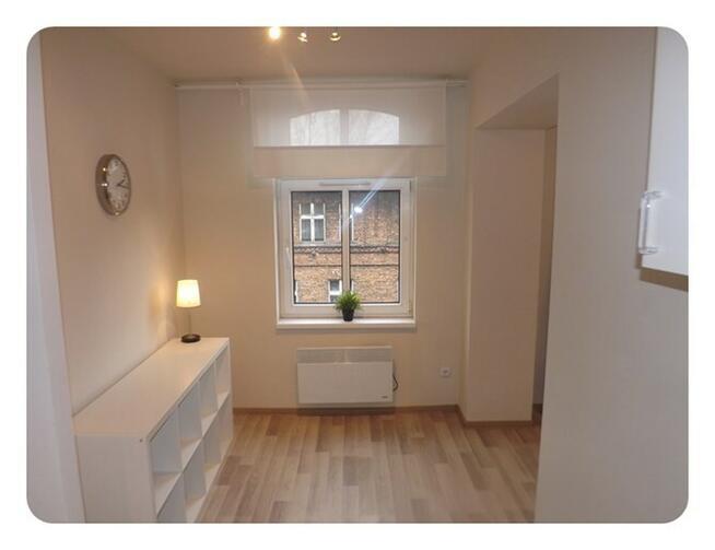 Wynajmę jasną kawalerkę, Ślusarska 6