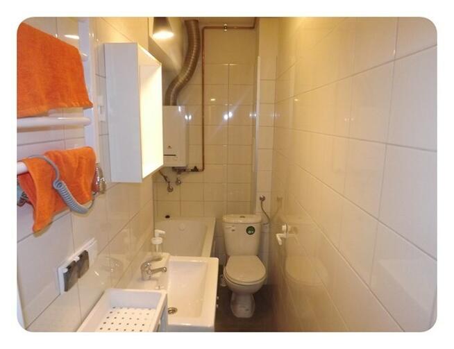 Wynajmę jasną kawalerkę, Ślusarska 6