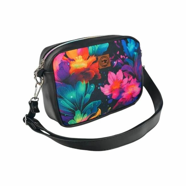 Torebka damska na ramię box prostokątny w Kwiaty - Czarna skóra eko