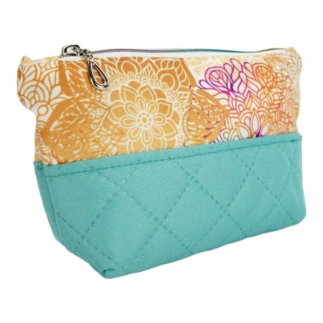 Kosmetyczka Mandale na białym dla niej