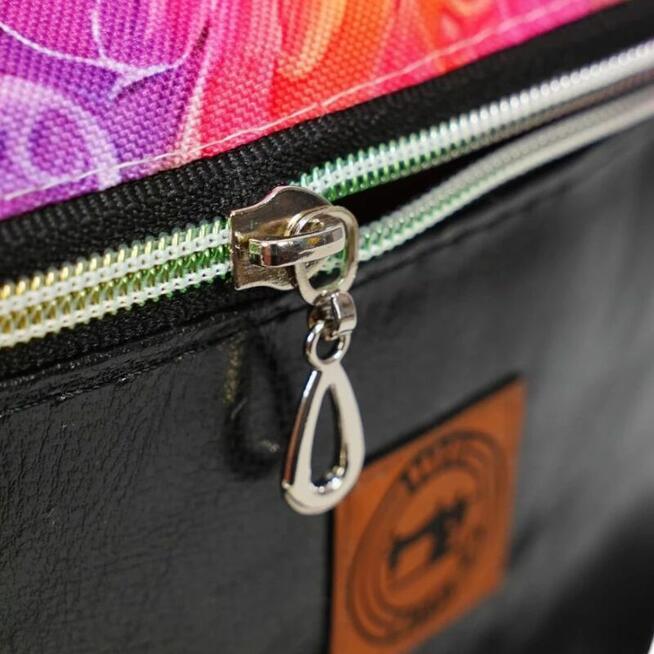 Czarna Nerka Kwiatowa – Elegancka Torebka Damska