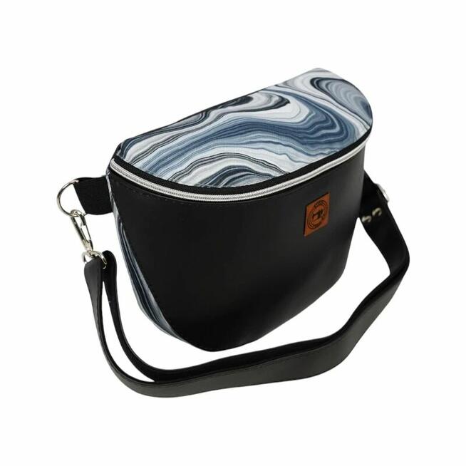 Czarna Nerka Marmurowa – Stylowa Torebka Damska