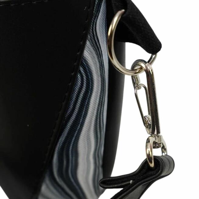 Czarna Nerka Marmurowa – Stylowa Torebka Damska