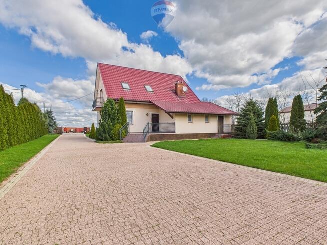 Dom do zamieszkania, duży garaż i działka