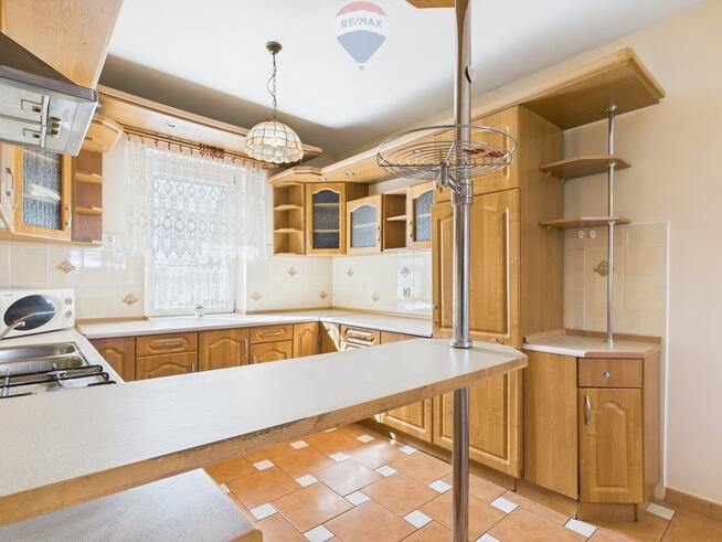 Dom do zamieszkania, duży garaż i działka