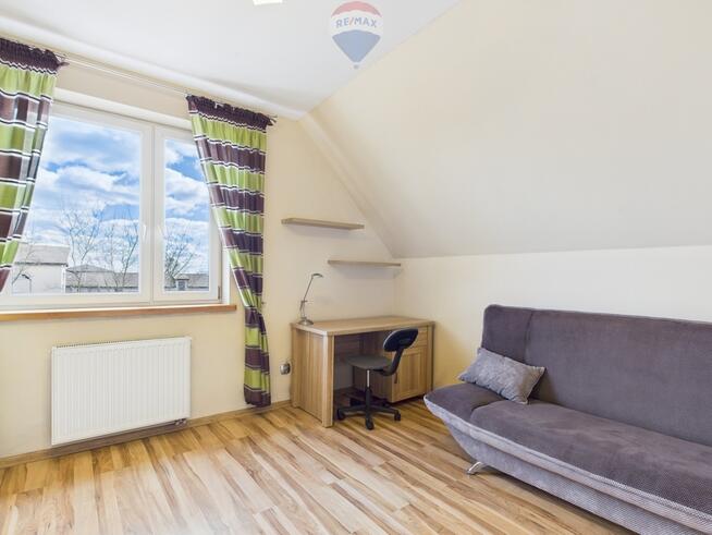 Dom do zamieszkania, duży garaż i działka