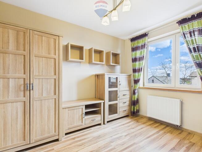 Dom do zamieszkania, duży garaż i działka