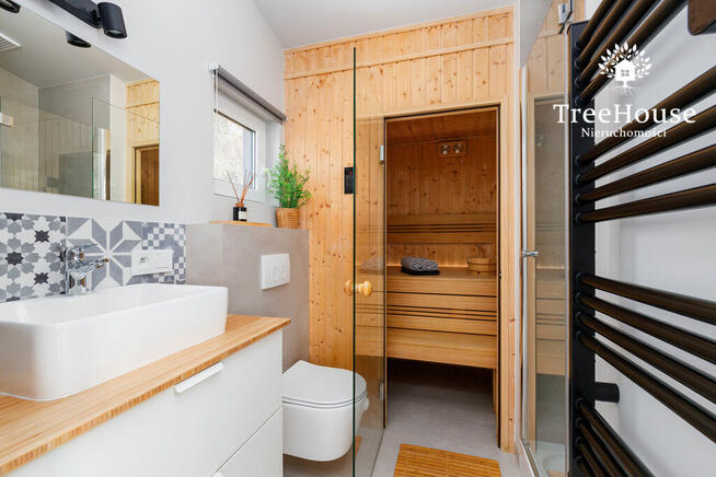 Całoroczny domek z sauną i tarasem