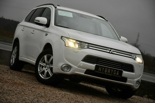 Mitsubishi Outlander 2.0i#PHEV#Skóry#Szyberdach#Climatr#Kamera#Navi#Bixenon#ASO#FuLL#Gwaran