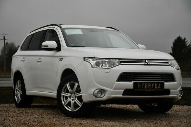 Mitsubishi Outlander 2.0i#PHEV#Skóry#Szyberdach#Climatr#Kamera#Navi#Bixenon#ASO#FuLL#Gwaran