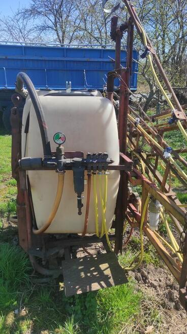 Opryskiwacz zawieszany 300l