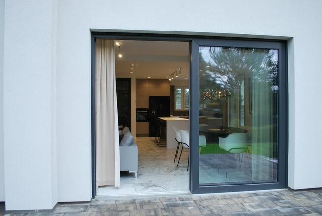 Dom nowoczesny w Stanisławowie