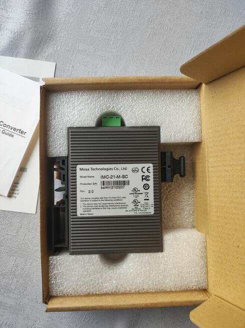 Przemysłowy konwerter mediów MOXA IMC-21-M-SC