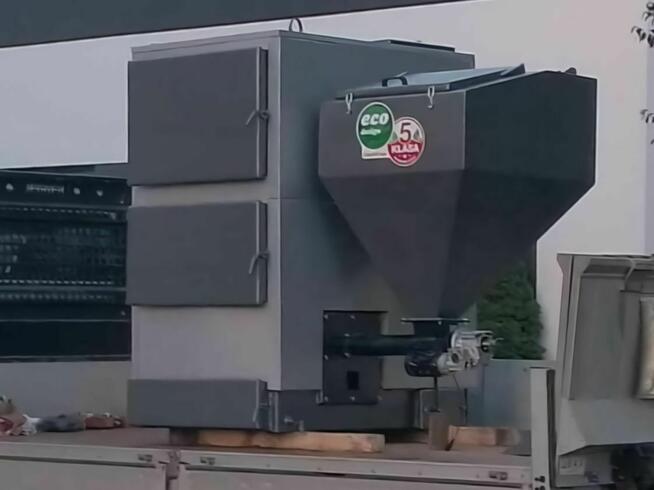 Kocioł KG 75kW do 700m2 z podajnikiem na groszek kotły piece