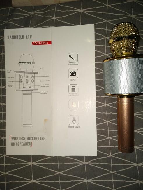 Mikrofon karaoke bezprzewodowy, 10 zł.