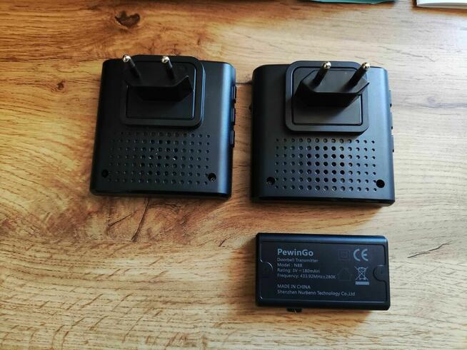 Bezprzewodowy dzwonek do drzwi furtki PewinGo z lampka LED