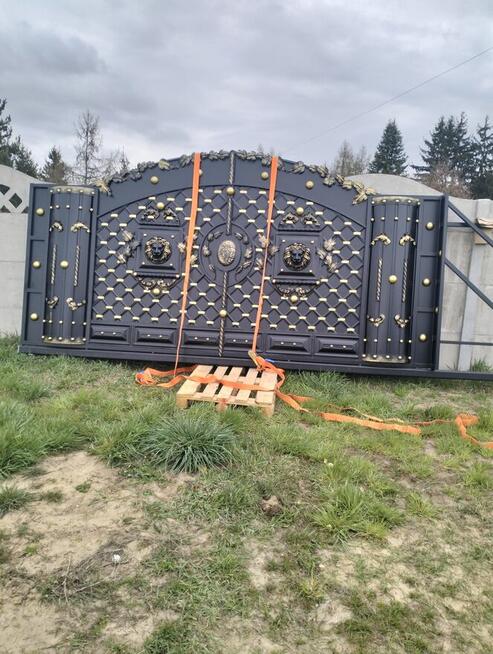 Brama wjazdowa dwuskrzydłowa