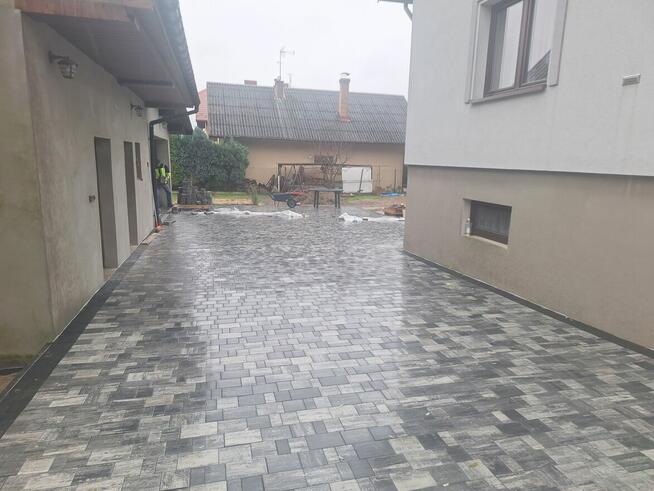 Zatrudnię brukarza pomocnika brukarza, tygodniówki
