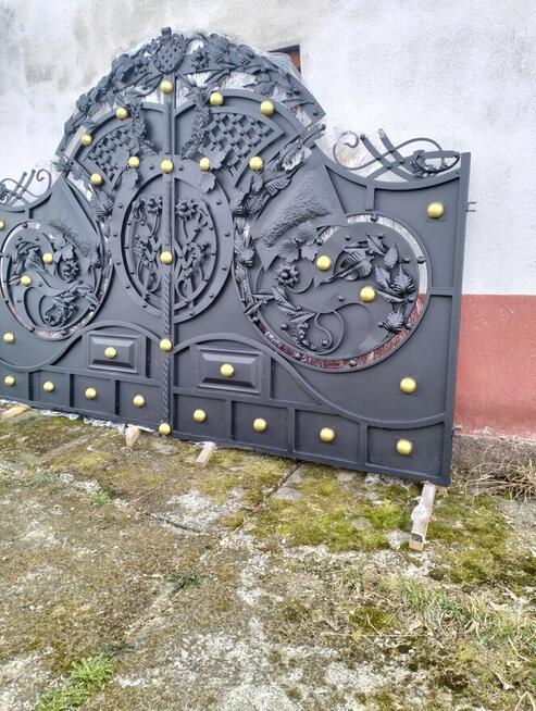 Brama wjazdowa dwuskrzydłowa