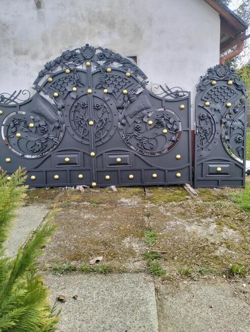 Brama wjazdowa dwuskrzydłowa