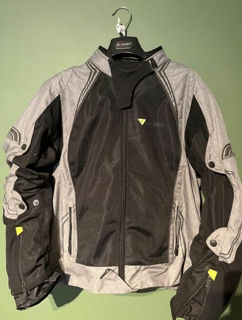 Sprzedam damską kurtkę motocyklową
