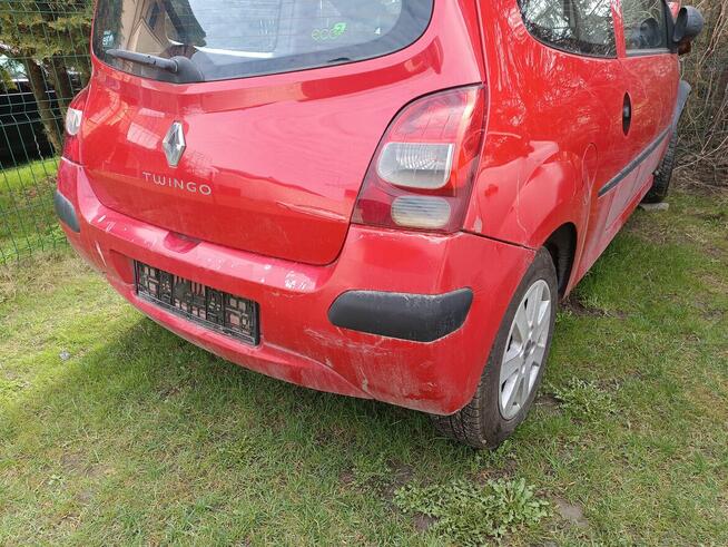 Zderzak tylny Renault Twingo 2010r kod lak OV727.