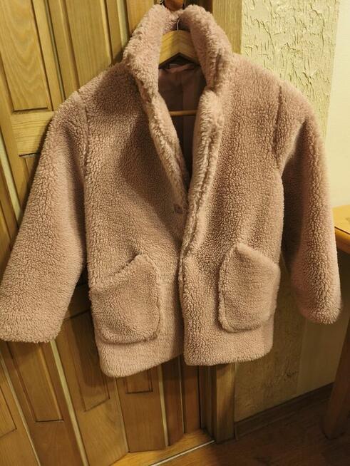 Różowy kożuszek płaszczyk jesienny 134-140 Idestination