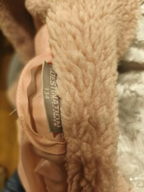 Różowy kożuszek płaszczyk jesienny 134-140 Idestination