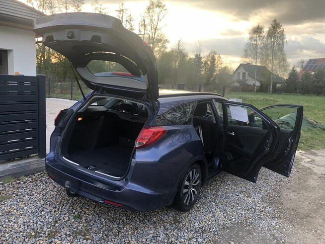 Bezwypadkową i bezawaryjną Hondę Civic Tourer SPRZEDAM!
